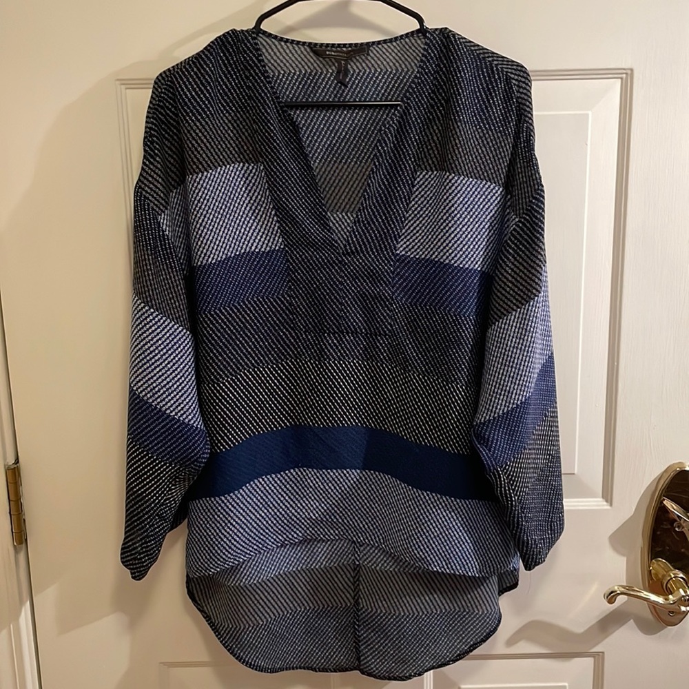 BCBG Max Azria v neck blue pattern blocked silky tunic